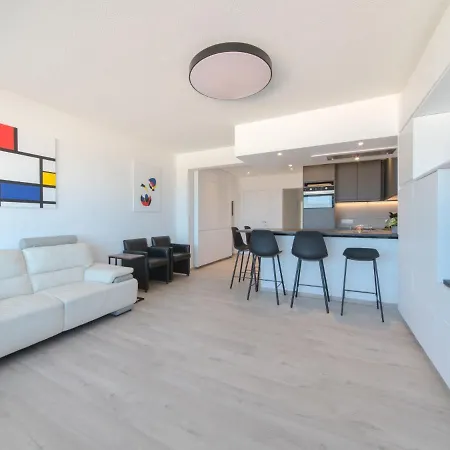 Spirou With Parking By Interhome Apartamento